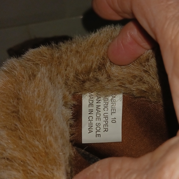 ZigiSoho Fur Booties with wedge heels Size 10 - Picture 12 of 13